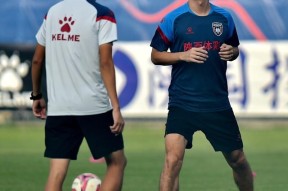 开云中国官网-尤文图斯内部会议纪要流出——冲刺阶段伤情更新，社区盾使命明确，轮换策略成焦点(尤文图斯贴吧)