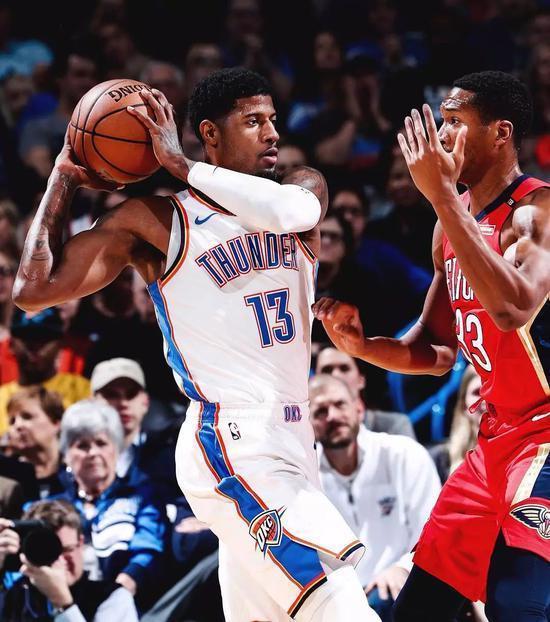 包含加时末段体能课后；俄克拉荷马雷霆豪取连胜备战足总杯；更衣室稳定；球探报告显示潜力的词条