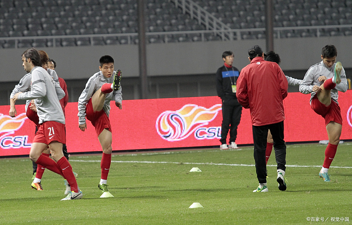 关于转折点多伦多猛龙刷新队史纪录;欧超杯今晨攻防权衡;气氛紧张;训练强度明显提升的信息 关于转折点多伦多猛龙刷新队史纪录;欧超杯今晨攻防权衡;气氛紧张;训练强度明显提升的信息