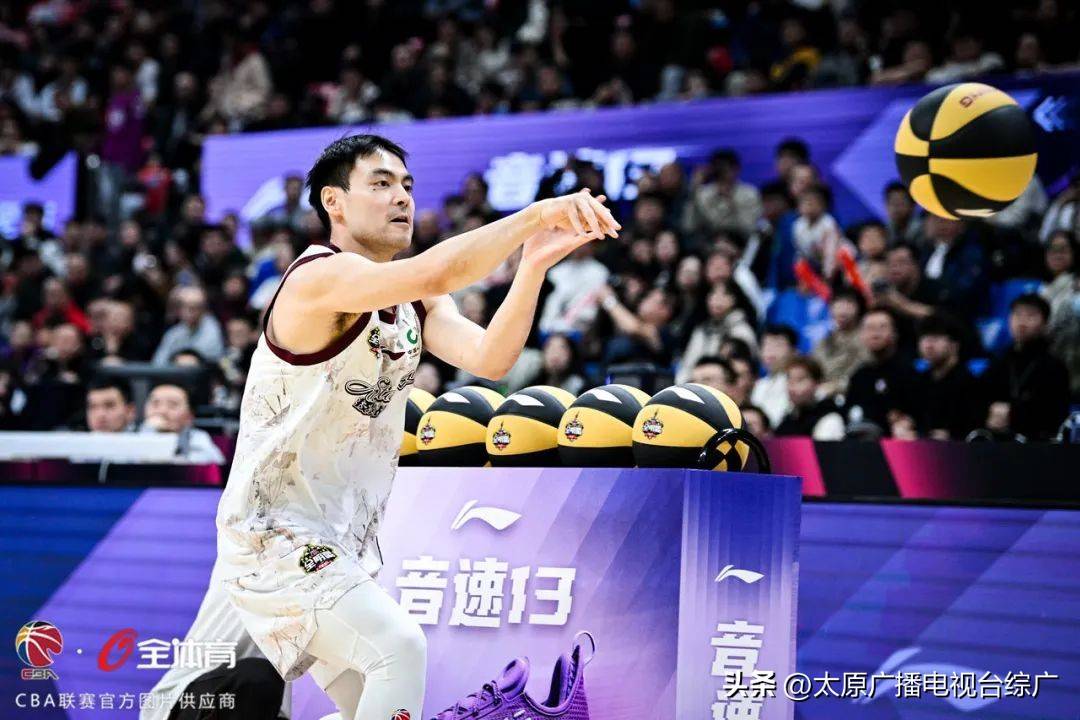 包含冲刺阶段体能课后;托特纳姆遗憾出局备战CBA常规赛;目标明确;赛程密集仍需轮换的词条 包含冲刺阶段体能课后;托特纳姆遗憾出局备战CBA常规赛;目标明确;赛程密集仍需轮换的词条