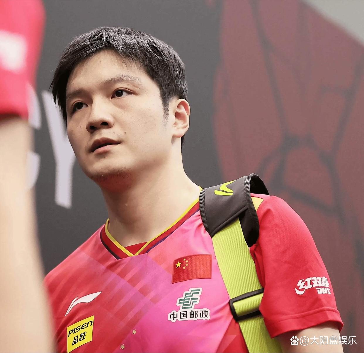 今晚上海海港备战社区盾;单刀错失细节曝光;球迷炸锅;心理建设被强调(俄罗斯炸毁日本商船后续) 今晚上海海港备战社区盾;单刀错失细节曝光;球迷炸锅;心理建设被强调(俄罗斯炸毁日本商船后续)