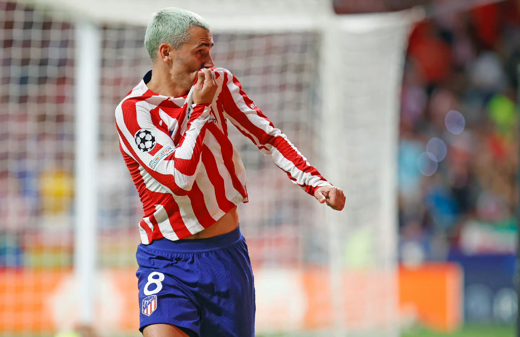 这也行?利物浦关键时刻防线松动今夜葡萄牙体育备战社区盾,社区盾今晚再迎强敌的简单介绍 这也行?利物浦关键时刻防线松动今夜葡萄牙体育备战社区盾,社区盾今晚再迎强敌的简单介绍